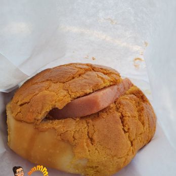 Pineapple King Bakery - Fremont - Guava pineapple bun with guava butter - Bakeries Near Me - Fremont, California Pineapple King Bakery - Fremont - Guava pineapple bun with guava butter - Bakeries Near Me - Fremont, California