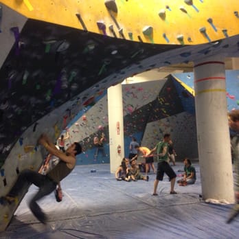 Dogpatch Boulders - Gyms Near Me - San Francisco, California