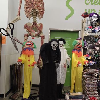 Kreepy Halloween - Stuff on the floor all bunched up - Costumes Near Me - Sherman Oaks, California Kreepy Halloween - Stuff on the floor all bunched up - Costumes Near Me - Sherman Oaks, California