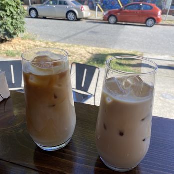 Il Mondo Caffe - Iced americano with cream and Il Mundo latte - Cafes Near Me - Vancouver, British Columbia Il Mondo Caffe - Iced americano with cream and Il Mundo latte - Cafes Near Me - Vancouver, British Columbia