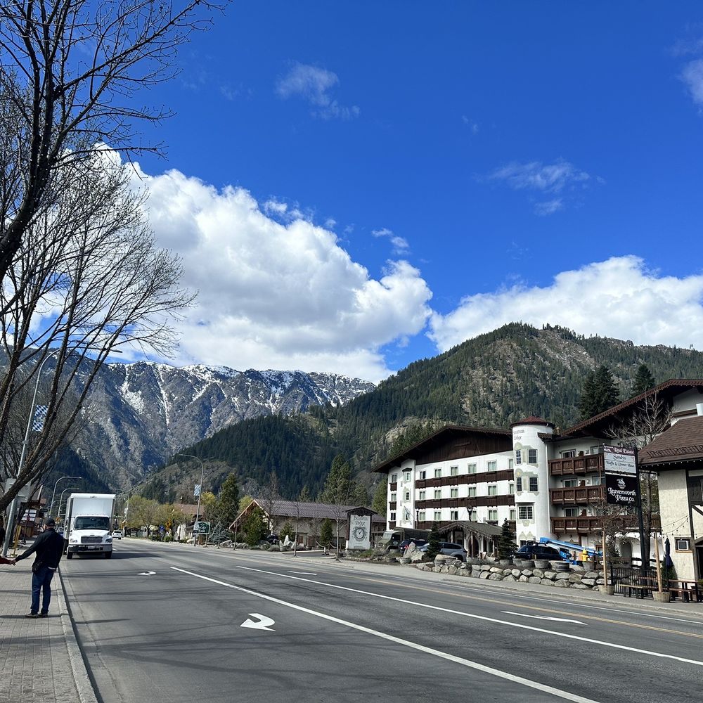 Bavarian Lodge - Hotel & mountains - Hotels Near Me - Leavenworth, Washington Bavarian Lodge - Hotel & mountains - Hotels Near Me - Leavenworth, Washington