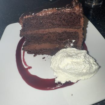 Rosewood Grill - Warm Chocolate cake - it wasn't warm - New American Near Me - Hudson, Ohio Rosewood Grill - Warm Chocolate cake - it wasn't warm - New American Near Me - Hudson, Ohio