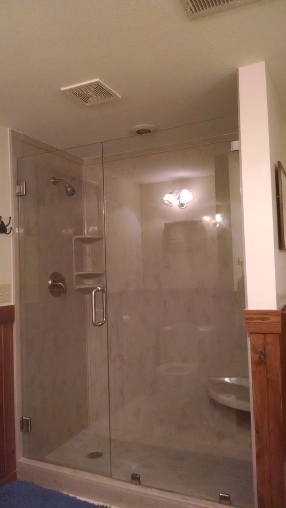 GLASS & MIRROR Updated September 2024 1600 Wellington Ave, Missouri Auto