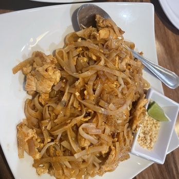 Thai Lotus Restaurant - Drunken Noodles - Thai Near Me - Hesperia, California Thai Lotus Restaurant - Drunken Noodles - Thai Near Me - Hesperia, California