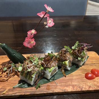 BF Miyabi - Holiday roll - Sushi Bars Near Me - Roseville, California