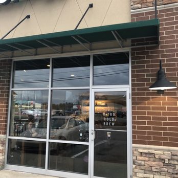 Starbucks - Front entrance - Coffee & Tea Near Me - Indianapolis, Indiana