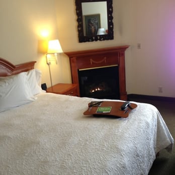 Hampton Inn Quakertown - Fireplace on timer in room 216. - Hotels Near Me - Quakertown, Pennsylvania