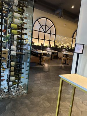 16 N San Francisco St by null