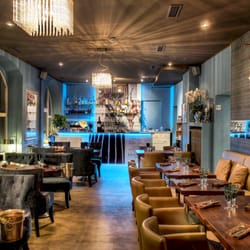 Pastis Restaurant Grill - Vorderer Restaurantbereich