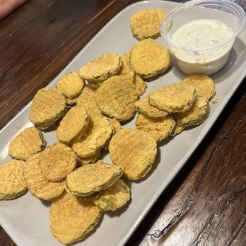 Minglewood Harborside - Frickles - Bars Near Me - Gloucester, Massachusetts