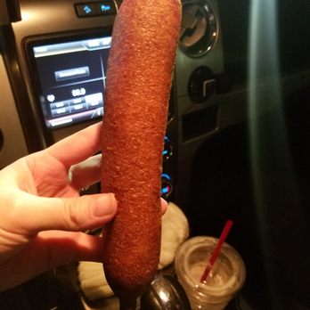 Bobs Espresso - GIANT CORNDOG!!! - American Near Me - Snoqualmie Pass, Washington