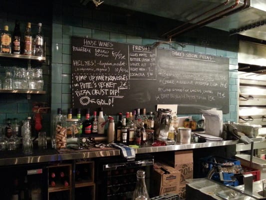 Putte's Bar & Pizza Kalevankatu by null