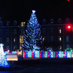 Chesapeake Central Park - Chesapeake Central Park: Christmas 2018