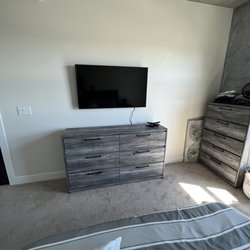 Elite Tv Mounting - Mounted TV in bedroom