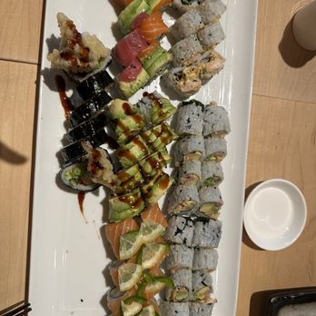 SHIKI - Assorted rolls- Spicy Yellowtail, Spicy Shiromi, Rainbow, Eel, Lemon Salmon, and Spider Tuna Roll - Sushi Bars Near Me - Charleston, South Carolina