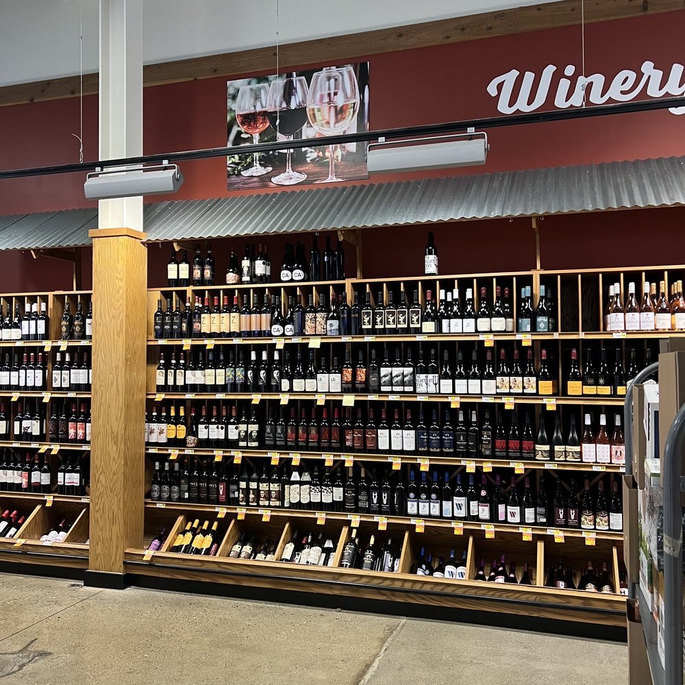 Dot's Market - Winery area - Grocery Near Me - Centerville, Ohio