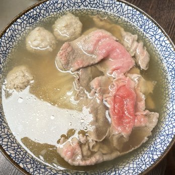 Dear Saigon - Pho w/ Rare Beef & Beef Balls ($14.99) - Vietnamese Near Me - Richmond Hill, Ontario
