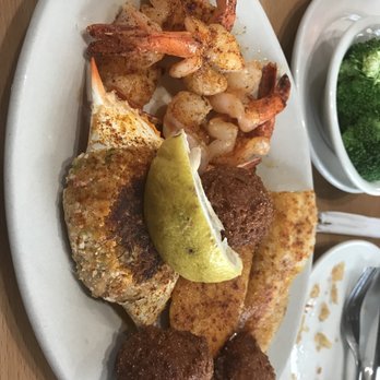 Roy's Restaurant - Broiled fish dinner - Seafood Near Me - Steinhatchee, Florida Roy's Restaurant - Broiled fish dinner - Seafood Near Me - Steinhatchee, Florida