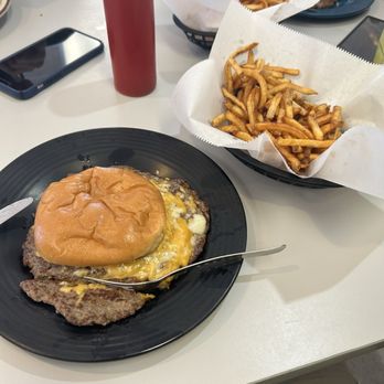 Ron's Hamburger & Chili - Sausage cheeseburger - Burgers Near Me - Midwest City, Oklahoma Ron's Hamburger & Chili - Sausage cheeseburger - Burgers Near Me - Midwest City, Oklahoma
