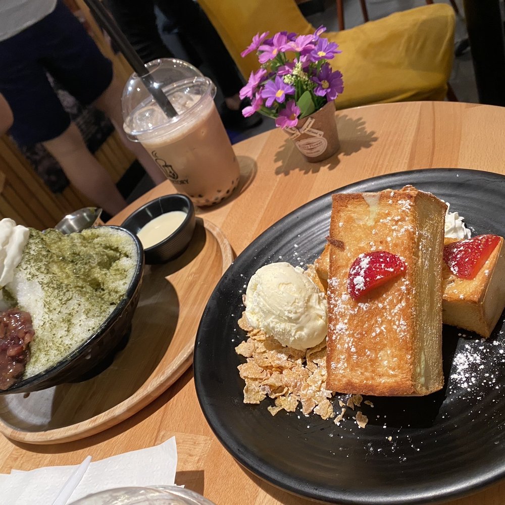 Sweetory - Matcha bingsoo and Thai tea & pandan toast - Desserts Near Me - Jackson Heights, New York Sweetory - Matcha bingsoo and Thai tea & pandan toast - Desserts Near Me - Jackson Heights, New York