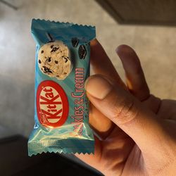 T&T Supermarket - Fun kitkat surprise