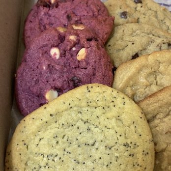 Insomnia Cookies - Spring flavors 2022 (hibiscus berry and lemon poppy seed) - Desserts Near Me - New York, New York Insomnia Cookies - Spring flavors 2022 (hibiscus berry and lemon poppy seed) - Desserts Near Me - New York, New York