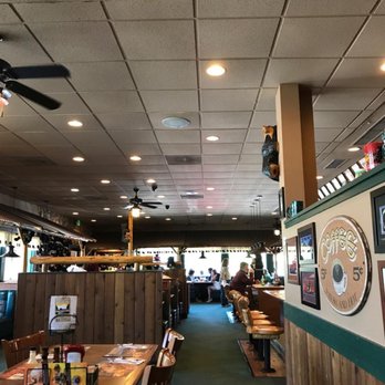 Black Bear Diner - Grants Pass - Inside - American Near Me - Grants Pass, Oregon