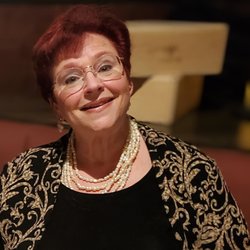 Terri Sandys Strings Instruction - Here to bring the love of music to others.