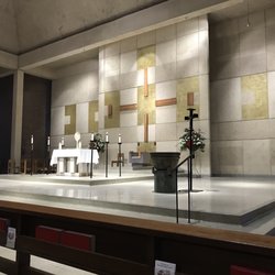 Saint Richard Catholic Church - Altar