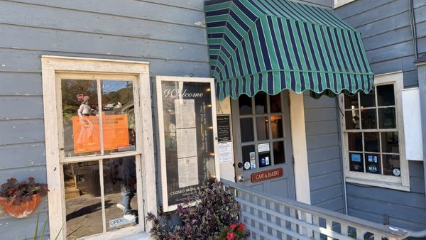 Waterwheel Café, Bakery & Bar by null