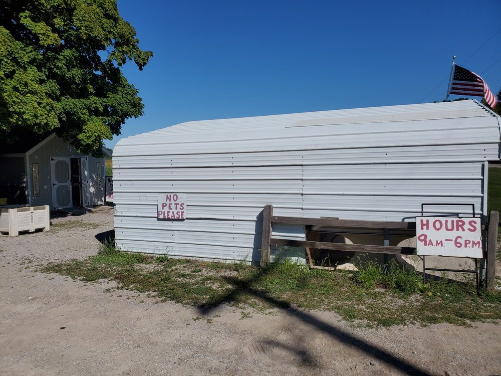 Miller's Fruit Market Logo