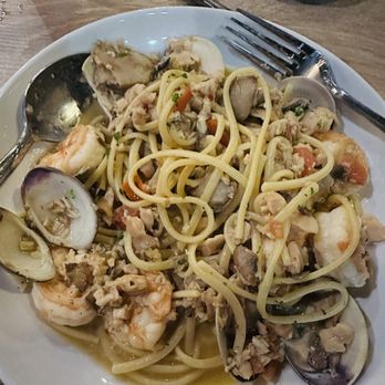 Osteria Forto - Tons of clams! - Italian Near Me - O'Fallon, Missouri