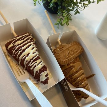 Drizzle Cheesecakes - Red Velvet Cheesecake and Biscoff Cheesecake - Desserts Near Me - Irving, Texas