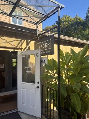 Cook & Larder by null