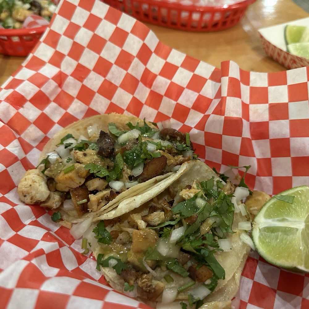Antonio's Quick Lunch - Chicken tacos - Mexican Near Me - Yuba City, California