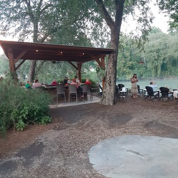 Canoe - Outside bar by the river - New American Near Me - Atlanta, Georgia