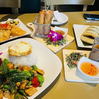 45th Vegetarian Thai - Basil - Vegetarian Near Me - Seattle, Washington
