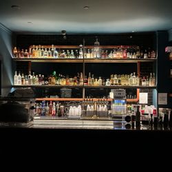 Lodge Room - Lobby Bar