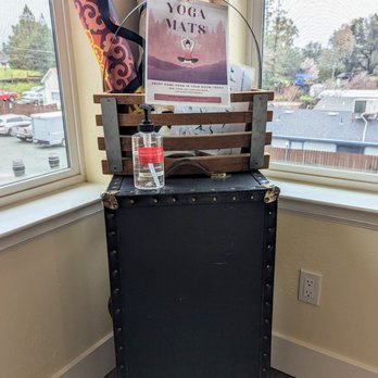 Rest A Boutique Hotel - Yoga mats - Hotels Near Me - Plymouth, California Rest A Boutique Hotel - Yoga mats - Hotels Near Me - Plymouth, California