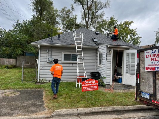 Dewitt Building Logo