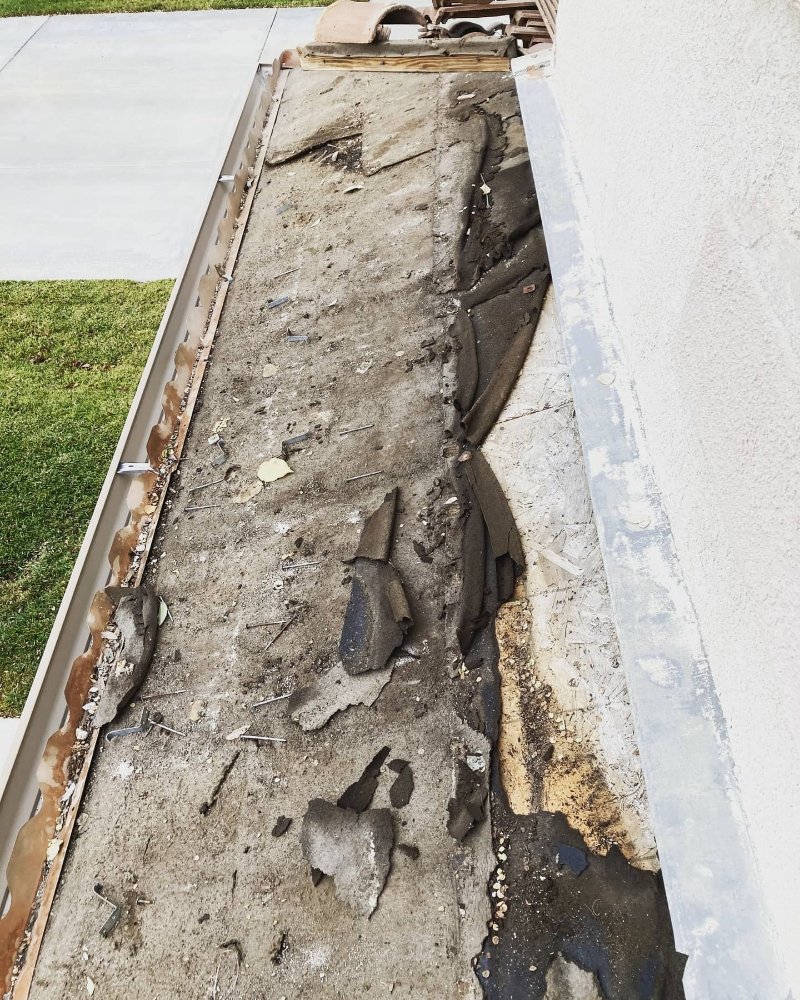 Slide of Lopez Roofing