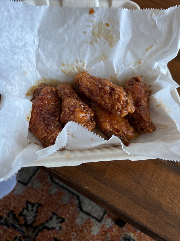 BUSSIN CHICKEN Updated September 2024 40240 W 14 Mile Rd, Commerce Township, Michigan