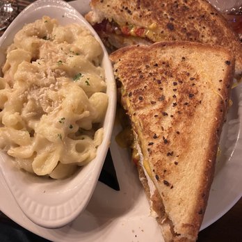 Gigglewaters - The Big Chick with bacon and side of Mac n Cheese - American Near Me - Safety Harbor, Florida