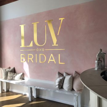 Luv Bridal - Such a cute entry perfect for pics - Bridal Near Me - Phoenix, Arizona Luv Bridal - Such a cute entry perfect for pics - Bridal Near Me - Phoenix, Arizona