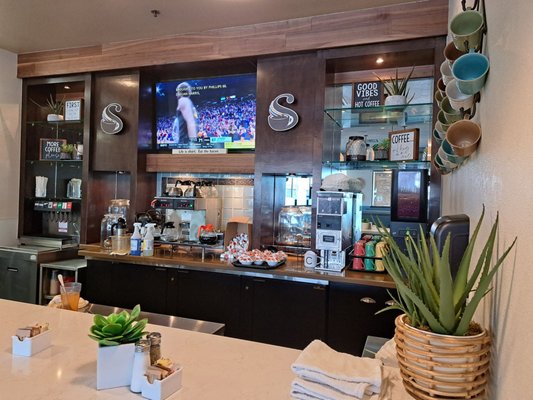 Four Sisters Cafe by null