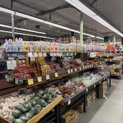 Donald's Market - Inside of supermarket~