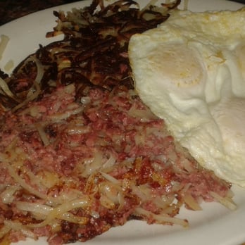 Honeyfield Restaurant - Homemade corned beef hash breakfast - Breakfast & Brunch Near Me - Lockport, Illinois Honeyfield Restaurant - Homemade corned beef hash breakfast - Breakfast & Brunch Near Me - Lockport, Illinois