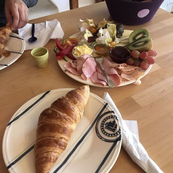 Snoopkraam - Brunch plate (16 euro for 2 people) - Cafes Near Me - Hamburg, HH