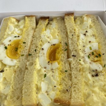 Pillow Talk Cafe Pasadena - Egg Heaven Sandwich - Coffee & Tea Near Me - Pasadena, California