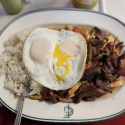 El Festejo Restaurant - Lomo with egg